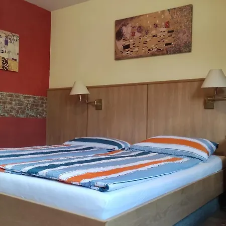 Landgasthof Taubertal Kır Evi *