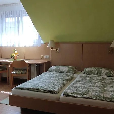 Landgasthof Taubertal Kır Evi Bad Mergentheim