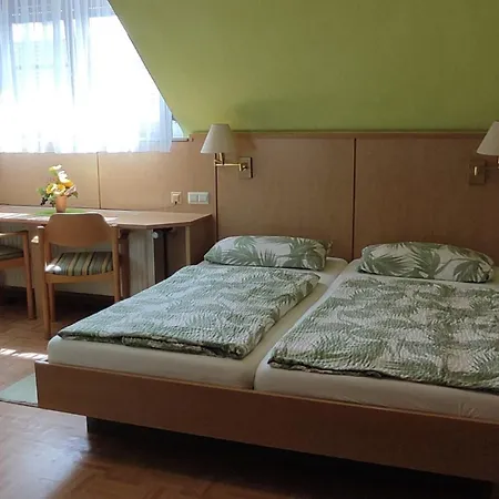 Landgasthof Taubertal Kır Evi Bad Mergentheim